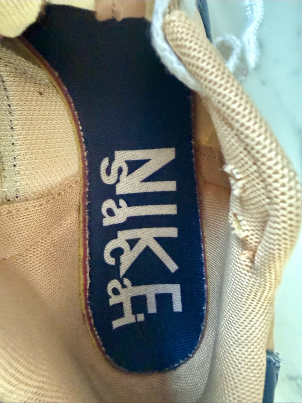 Nike Men’s Sneakers in Sesame and Blue - Picture 8 of 9